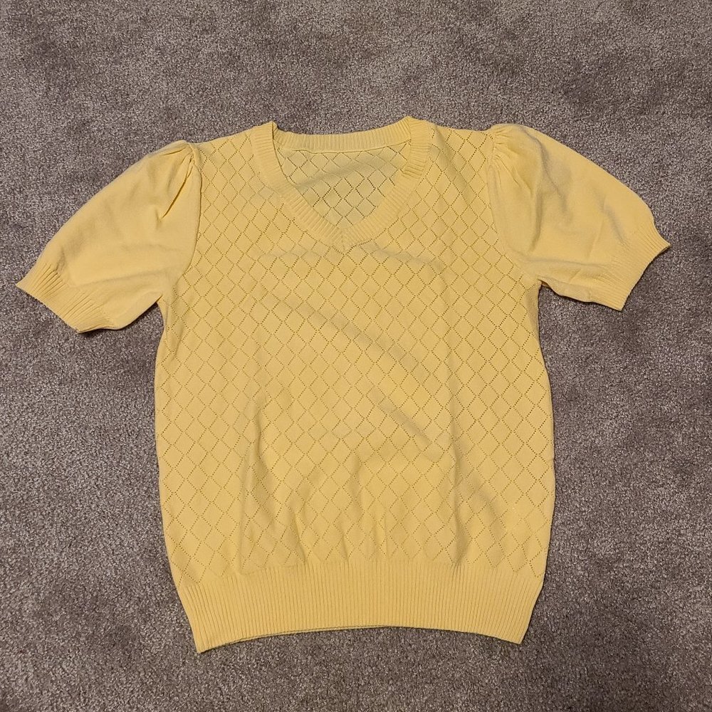 7 item lot! Ladies Lot- size Small lot - Picture 11 of 11